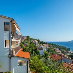 https://apartment-bruna-653.in-istria.net